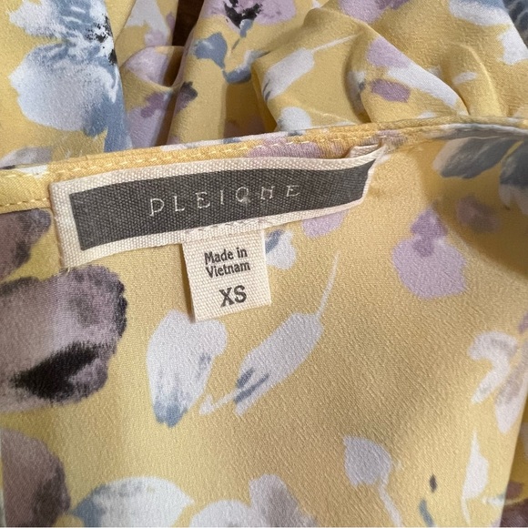 PLEIONE NWOT Yellow Multi Color Floral Print long elastic Sleeve Top size XS - Picture 5 of 11